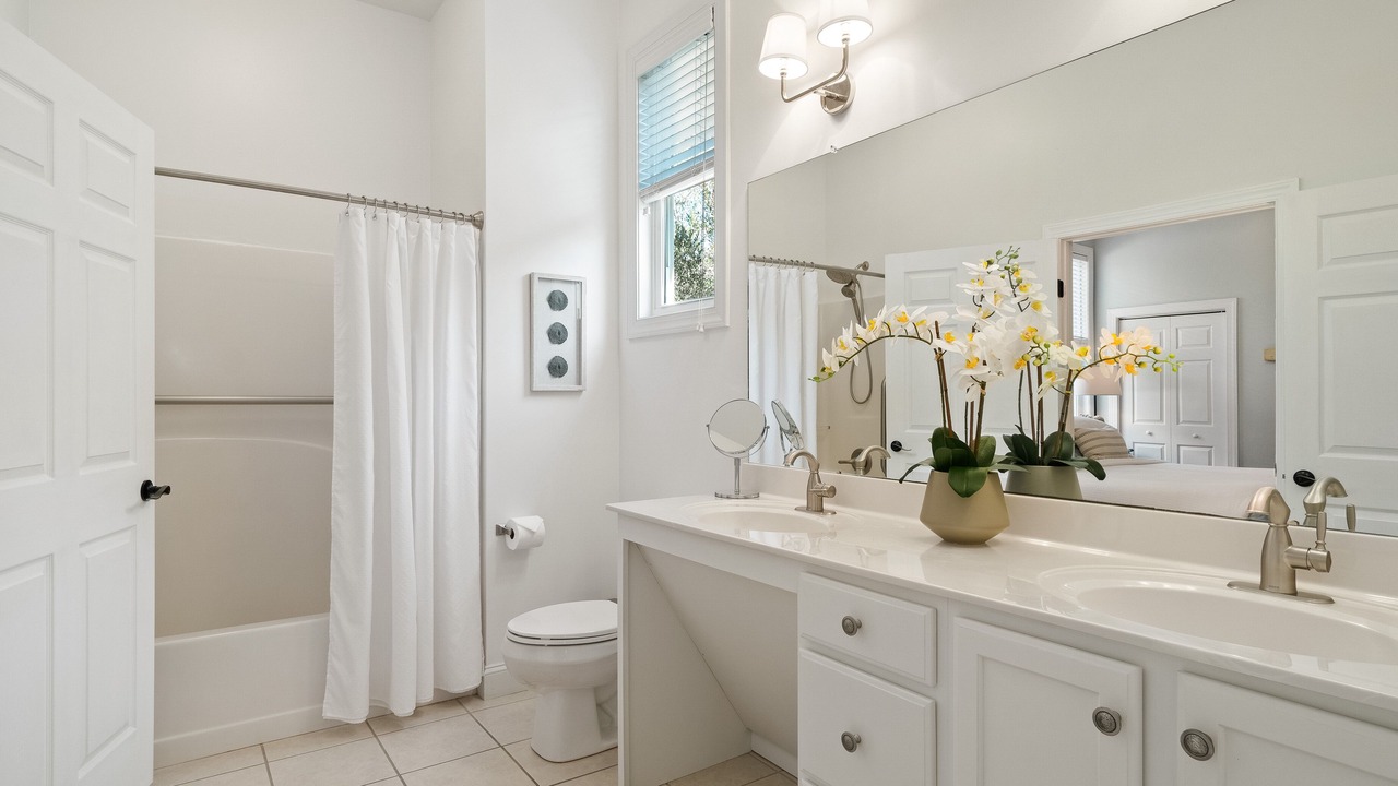 Photo of Bathroom in Emerald Isle