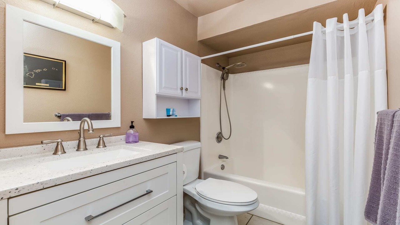 Photo of Bathroom in Kahuku