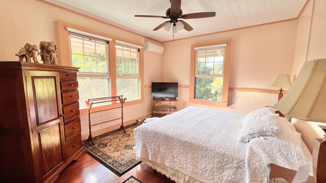 Photo of Bedroom in Hilo