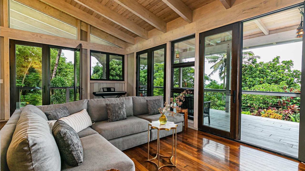 Photo of Livingroom in Kehena Beach Estates