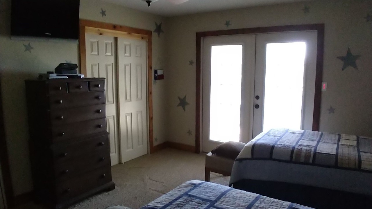 Photo of Bedroom in Lakeway