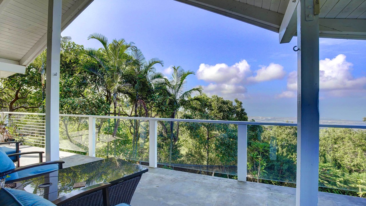 Photo of Patio Balcony in Kalaoa