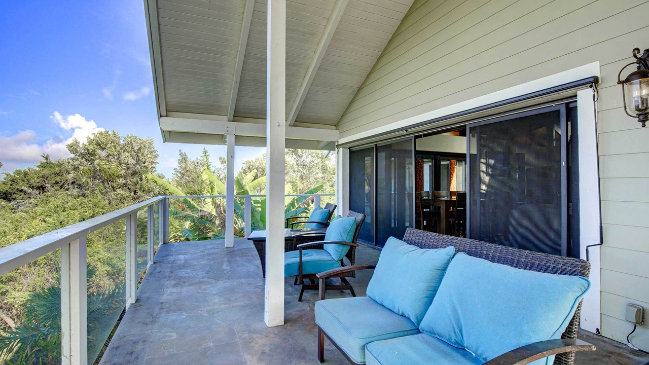 Photo of Patio Balcony in Kalaoa
