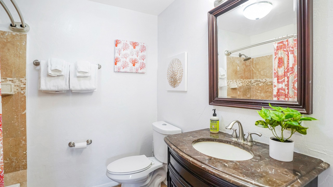 Photo of Bathroom in Poipu