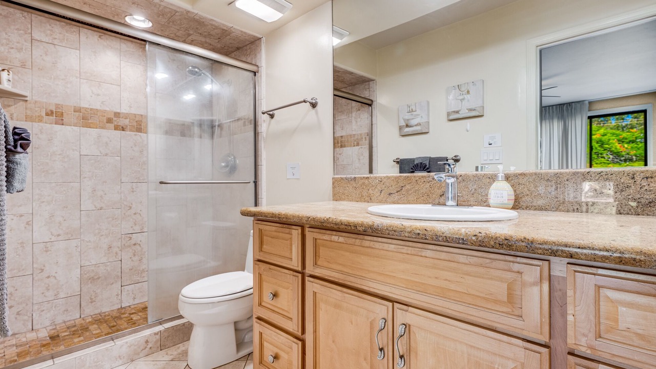Photo of Bathroom in Kahana