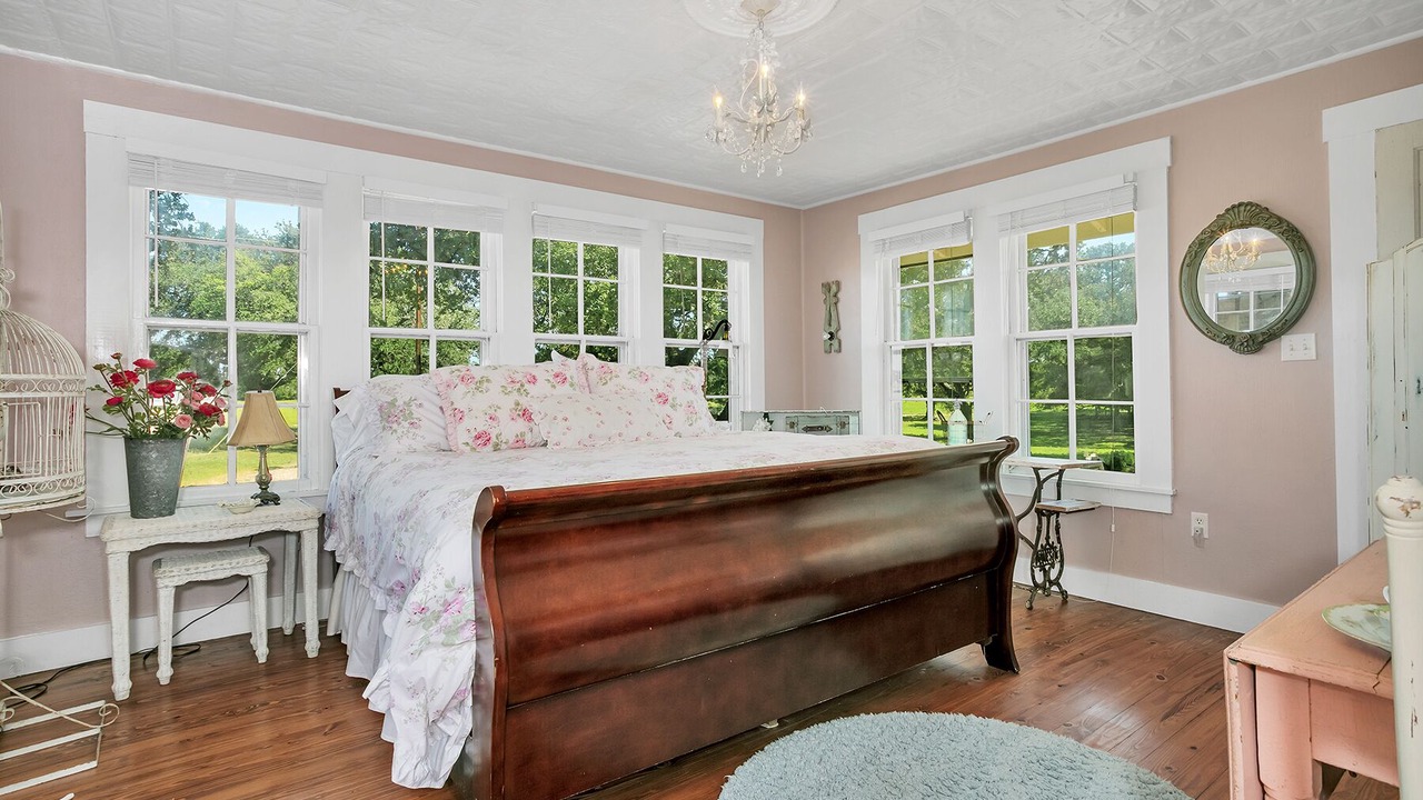 Photo of Bedroom in Stonewall
