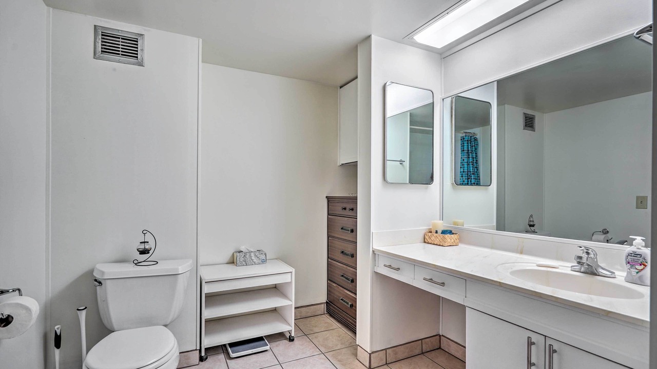 Photo of Bathroom in Makaha