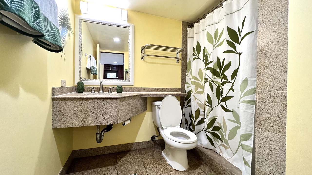 Photo of Bathroom in Waikiki