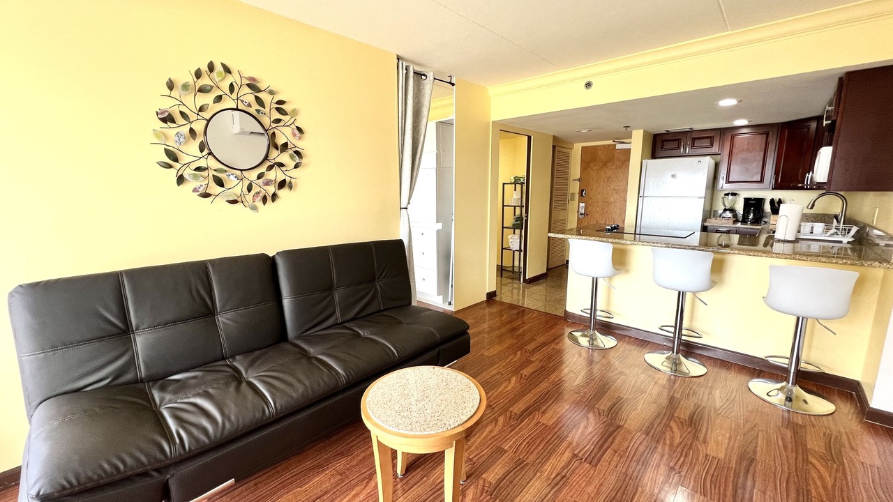Photo of Livingroom in Waikiki