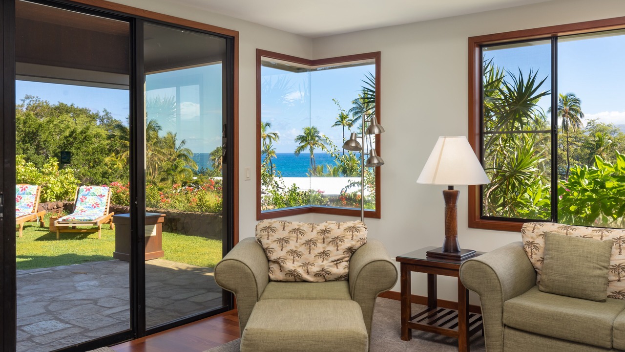 Photo of Livingroom in Puako