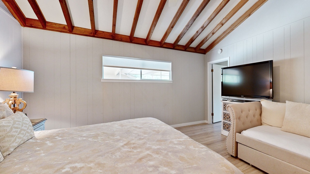 Photo of Bedroom in Lodge Acres