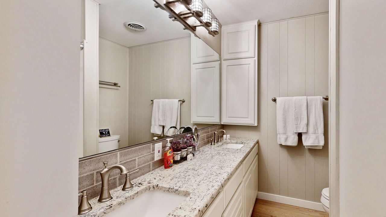 Photo of Bathroom in Lodge Acres