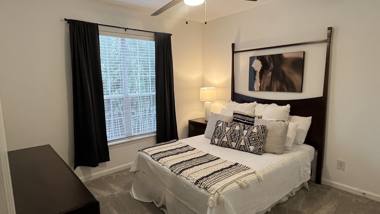 Photo of Bedroom in Alpharetta