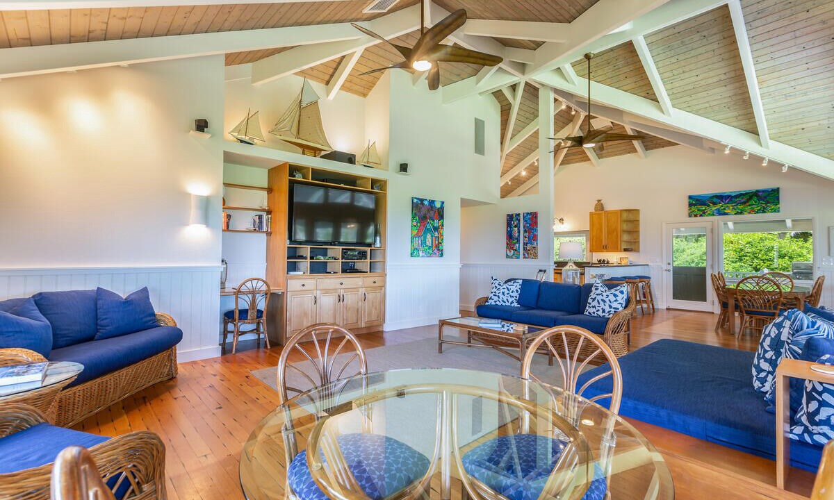 Photo of Livingroom in Hanalei