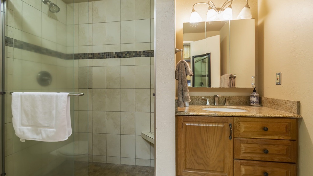 Photo of Bathroom in Kahana
