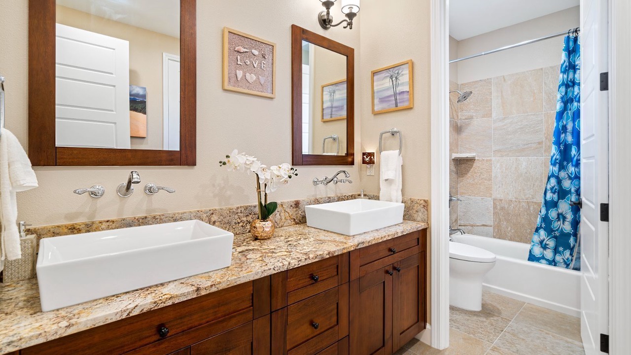 Photo of Bathroom in Keauhou
