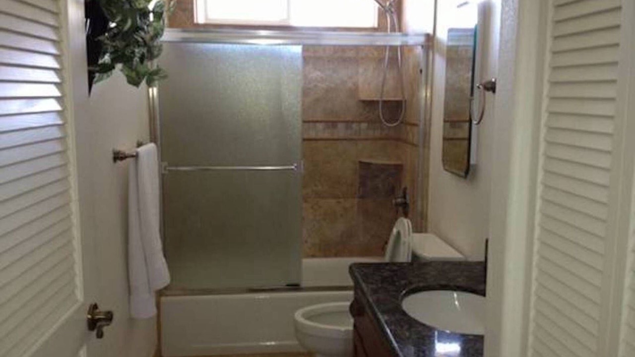 Photo of Bathroom in Kona Palisades