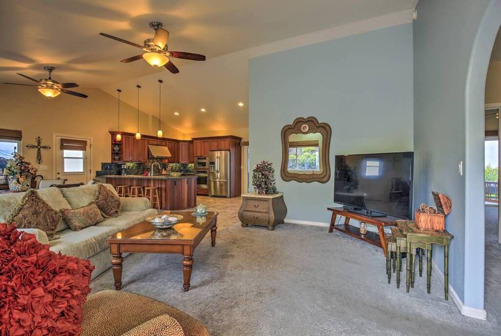 Photo of Livingroom in Kona Palisades