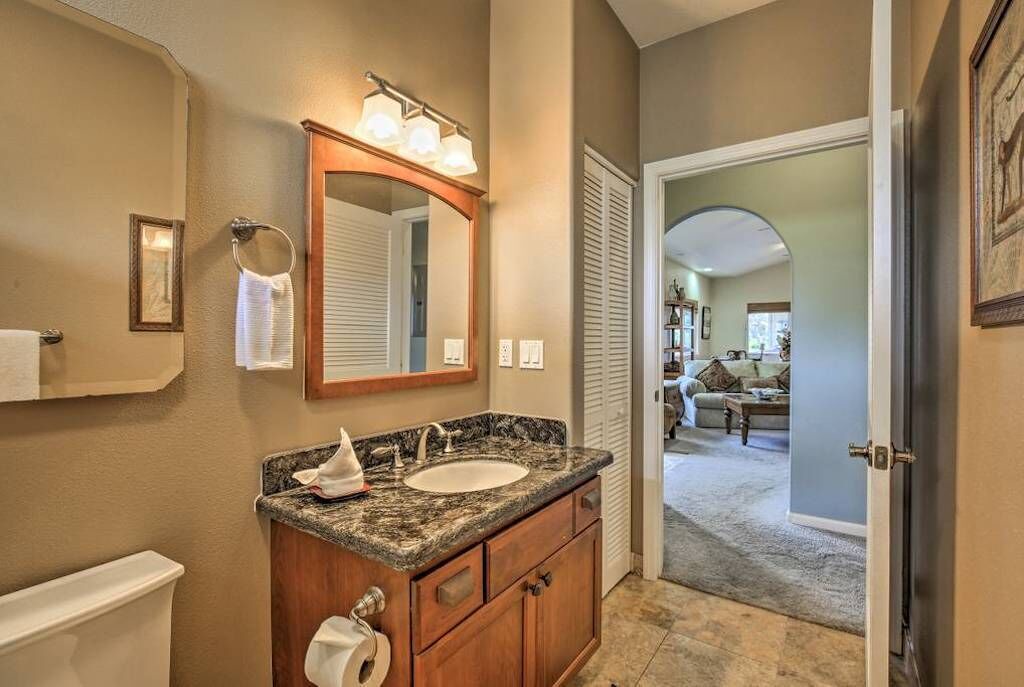 Photo of Bathroom in Kona Palisades