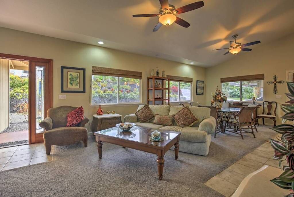 Photo of Livingroom in Kona Palisades