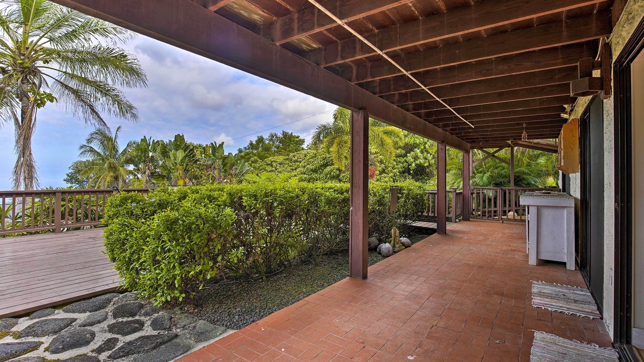Photo of Others in Kona Palisades