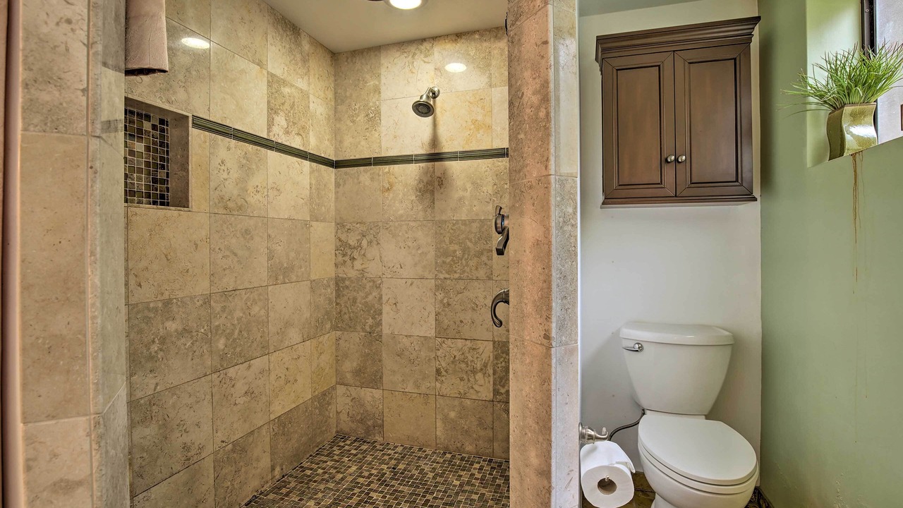 Photo of Bathroom in Kona Palisades
