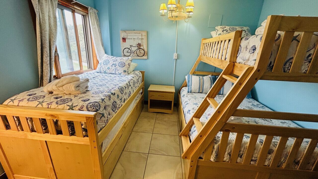 Photo of Bedroom in Arcadian Shores