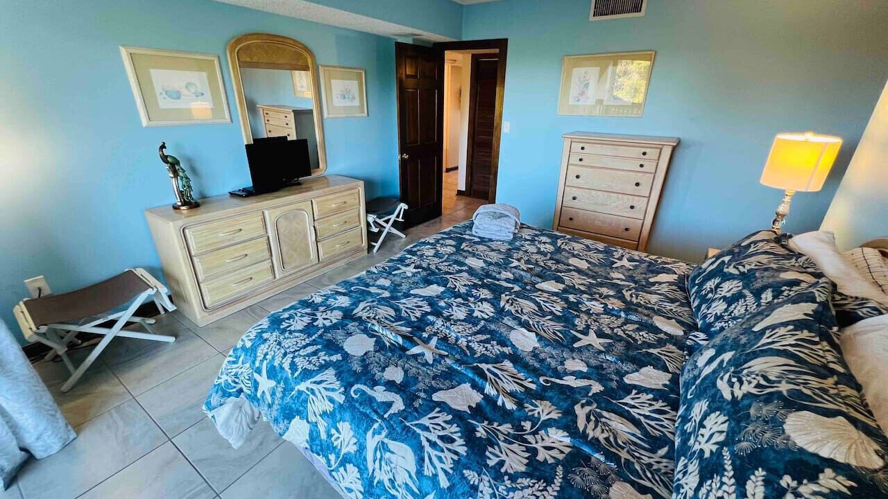 Photo of Bedroom in Arcadian Shores