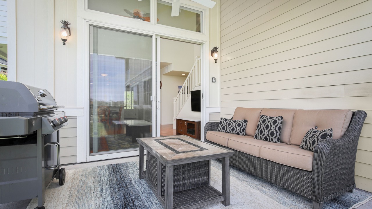 Photo of Livingroom in Kahaluu Bay
