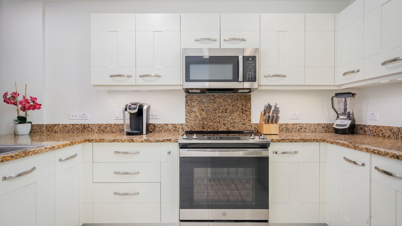 Photo of Kitchen in Kahaluu Bay