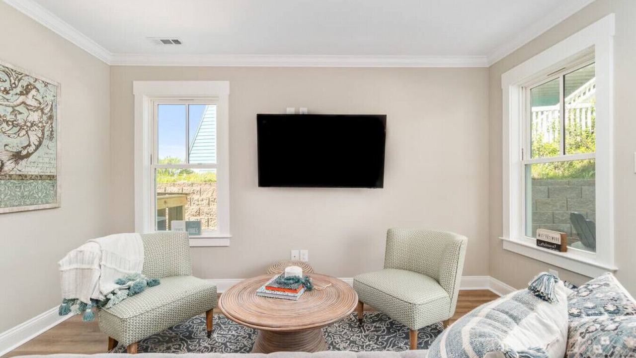 Photo of Livingroom in Atlantic Beach