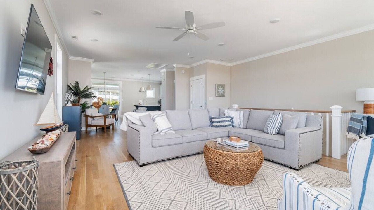 Photo of Livingroom in Atlantic Beach
