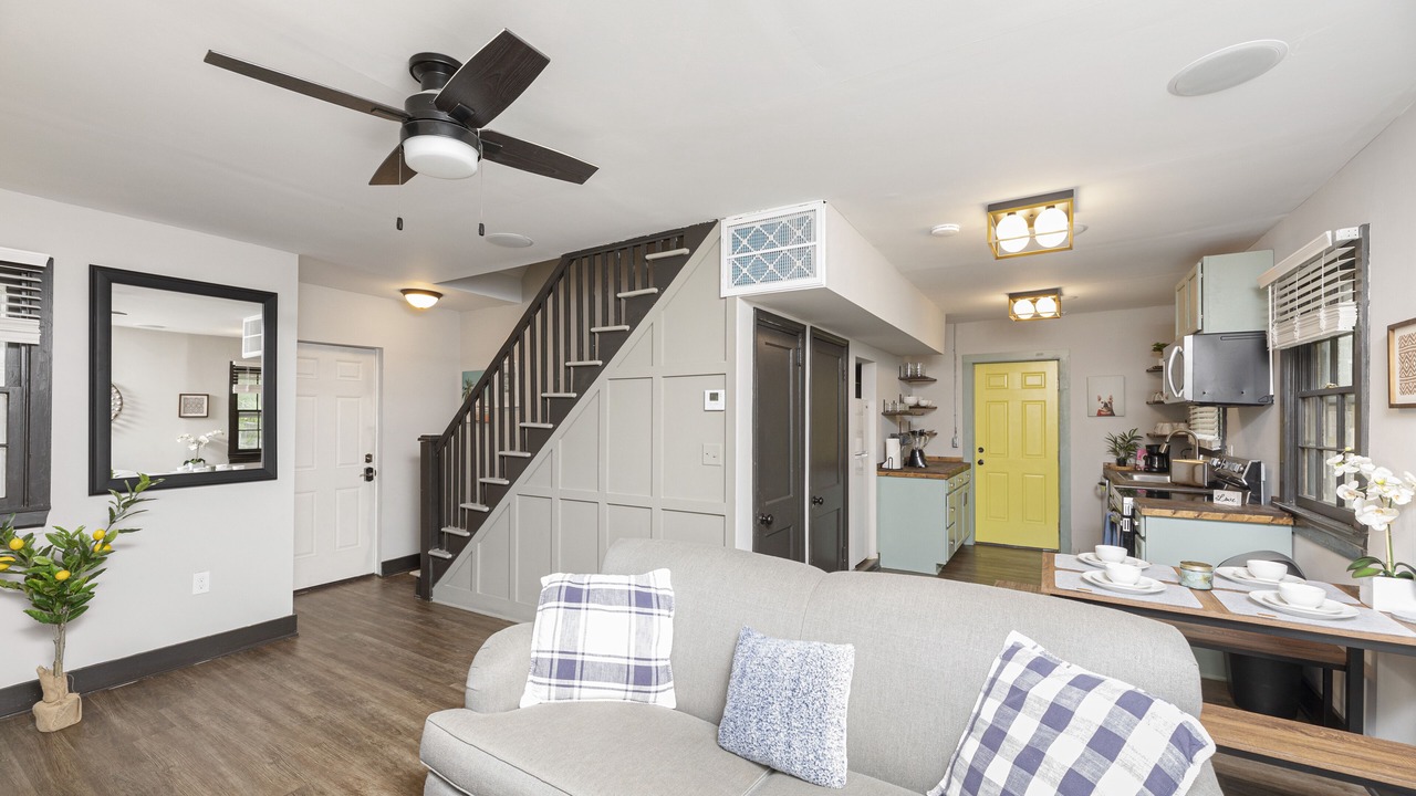 Photo of Livingroom in Toddville Road