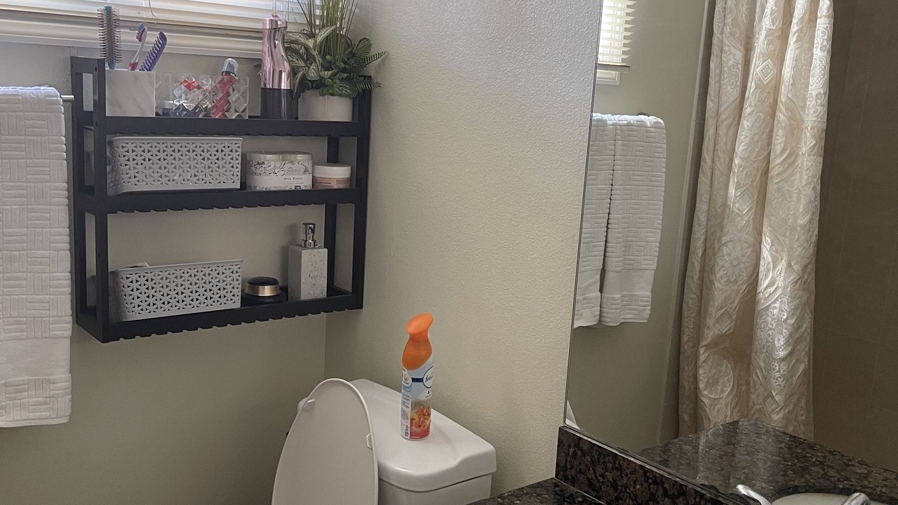 Photo of Bathroom in Ewa