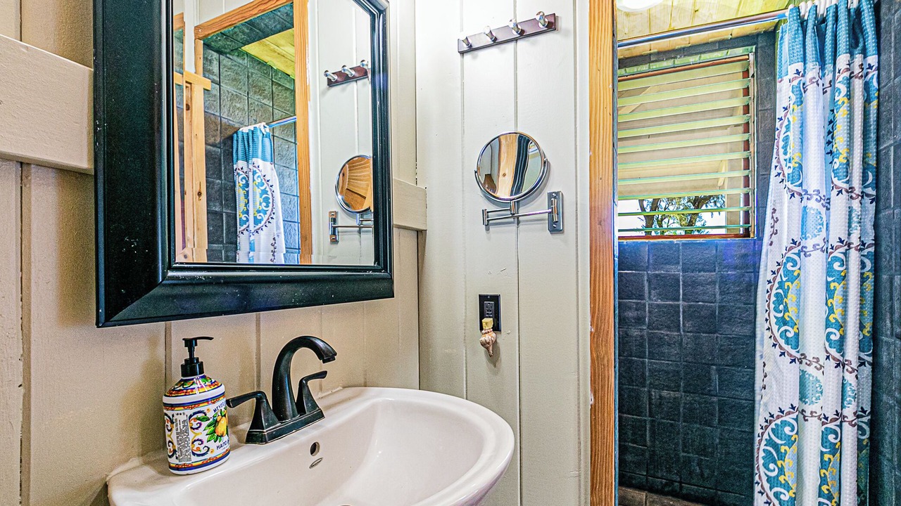 Photo of Bathroom in Keaau