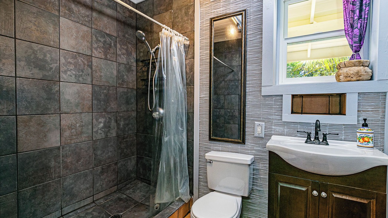 Photo of Bathroom in Keaau