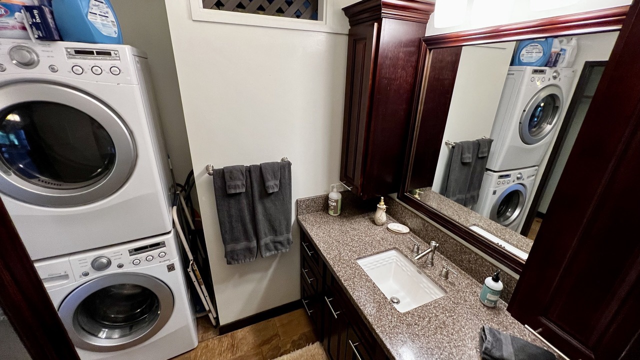 Photo of Bathroom in Maunaloa