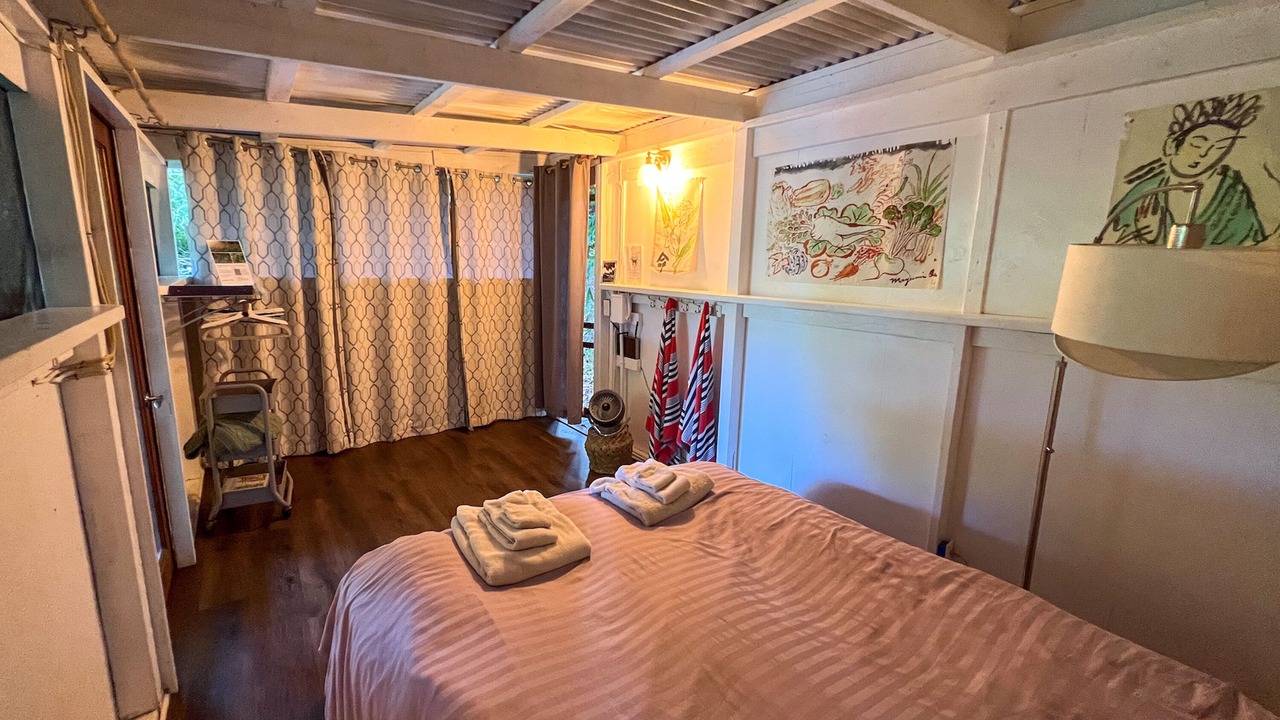 Photo of Bedroom in Kealakekua