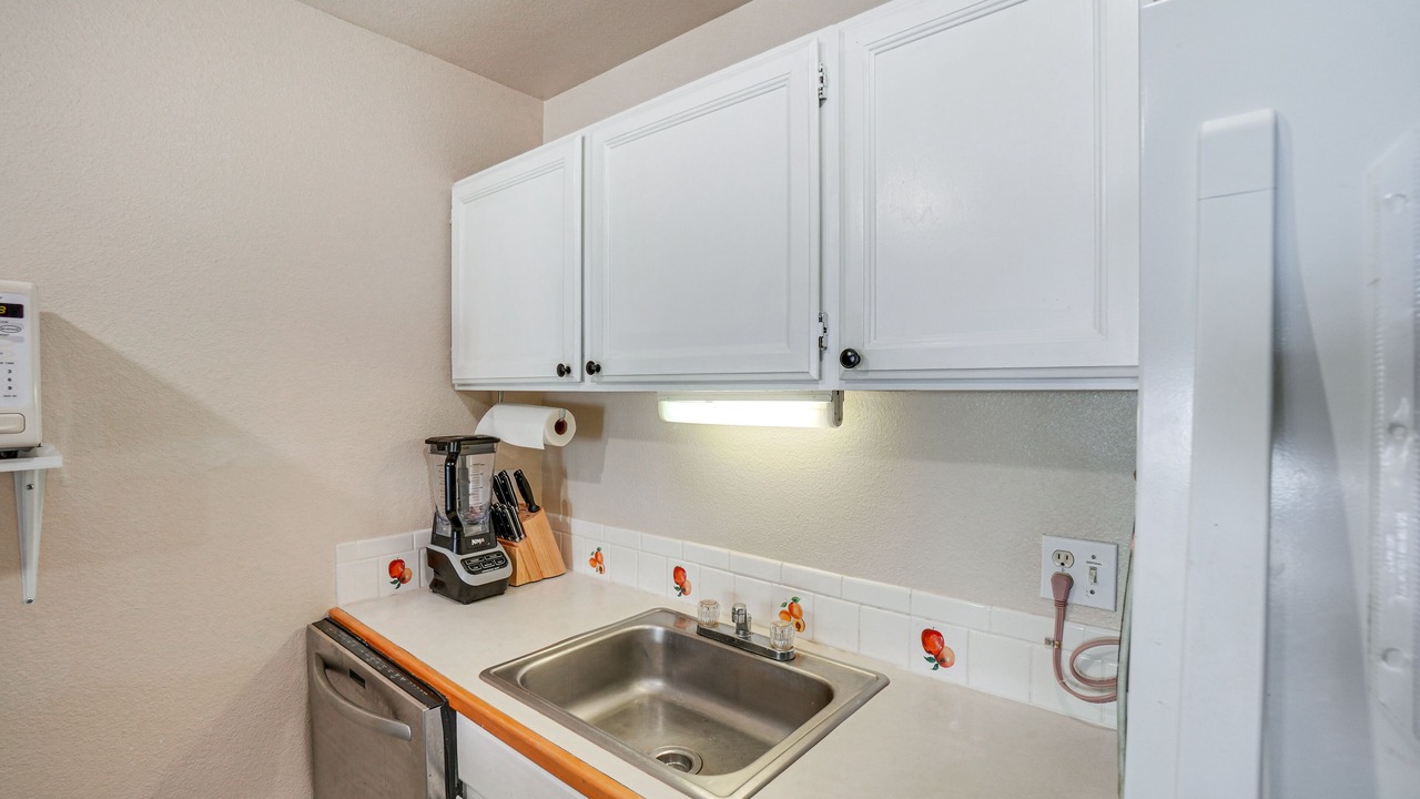 Photo of Kitchen in Kaunakakai