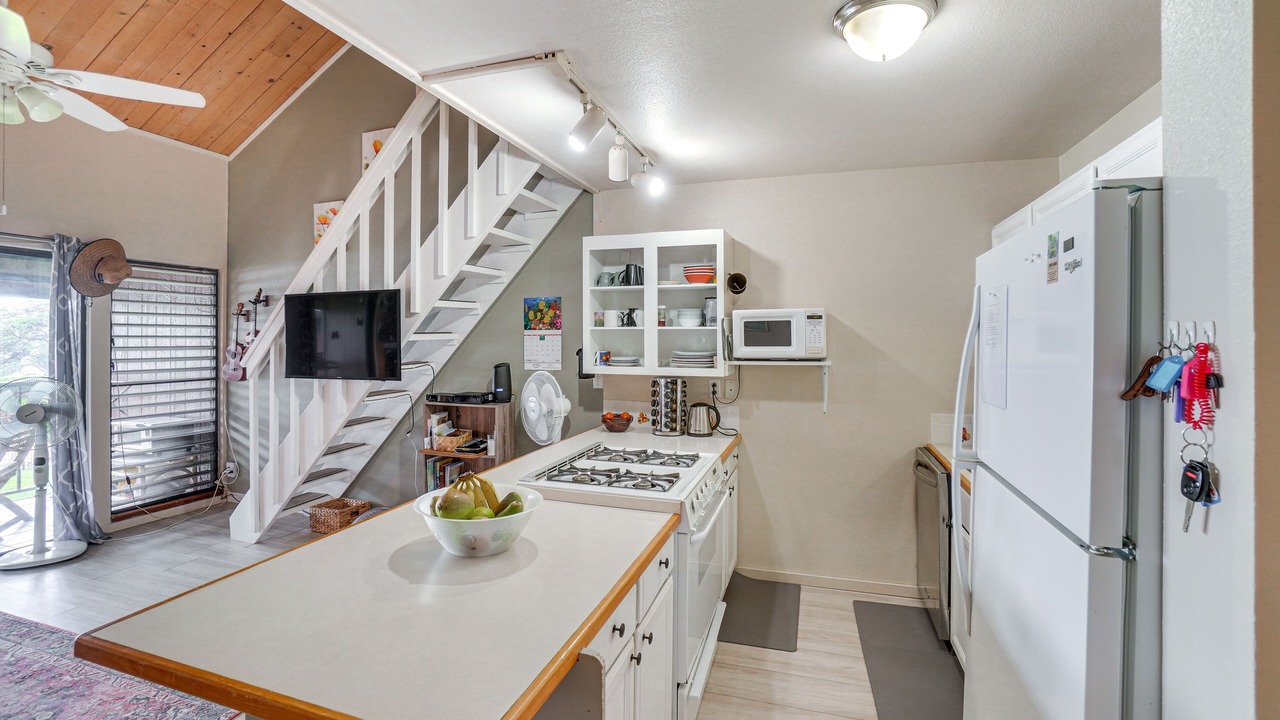 Photo of Kitchen in Kaunakakai