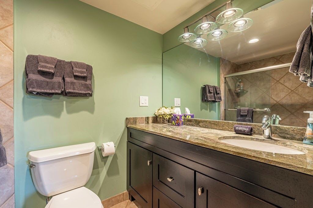Photo of Bathroom in Historic Kailua Village