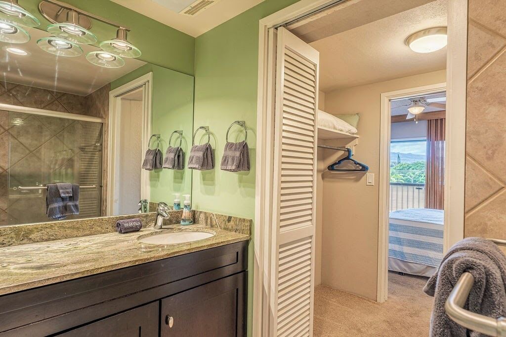Photo of Bathroom in Historic Kailua Village
