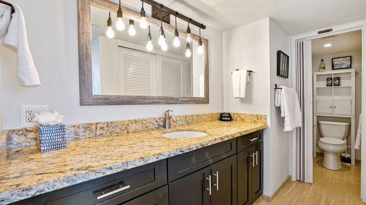 Photo of Bathroom in Kahana