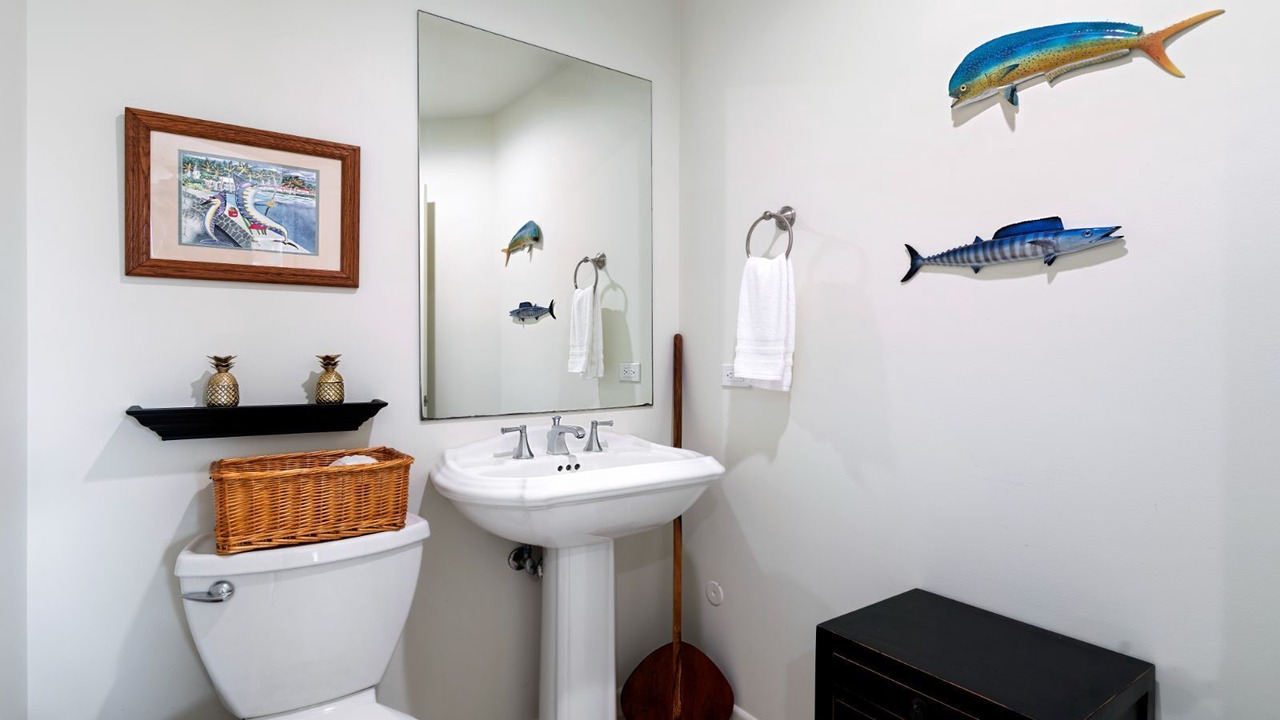 Photo of Bathroom in Kahaluu Bay