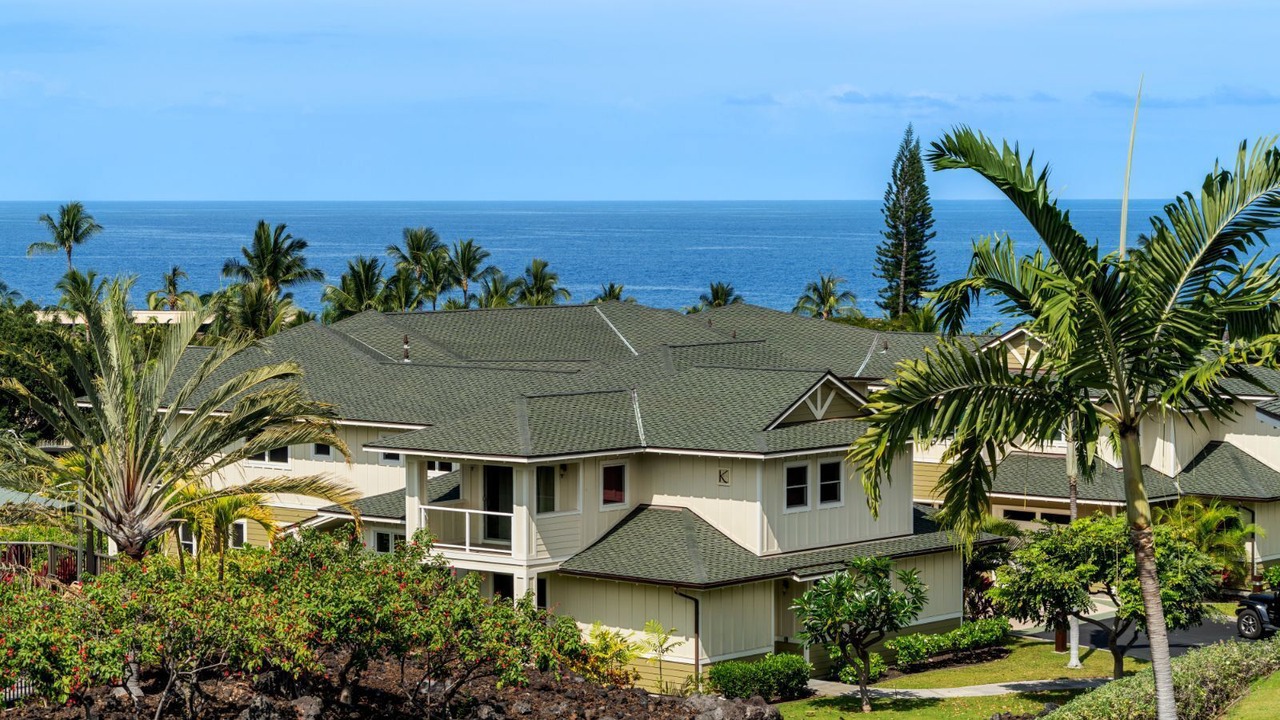 Photo of Others in Kahaluu Bay