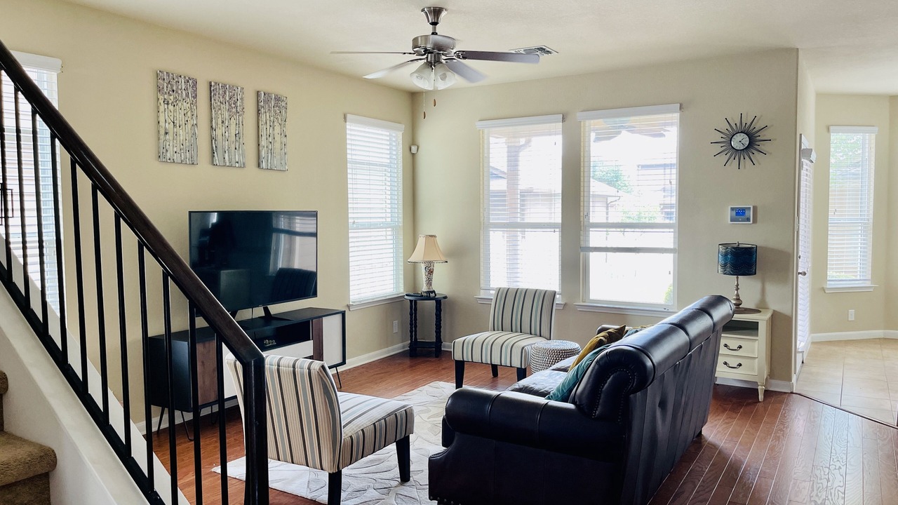 Photo of Livingroom in Round Rock Original Plat
