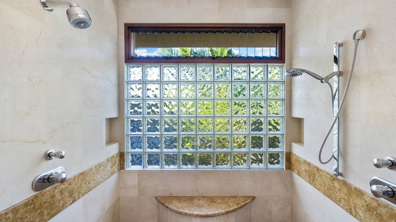 Photo of Bathroom in Holualoa