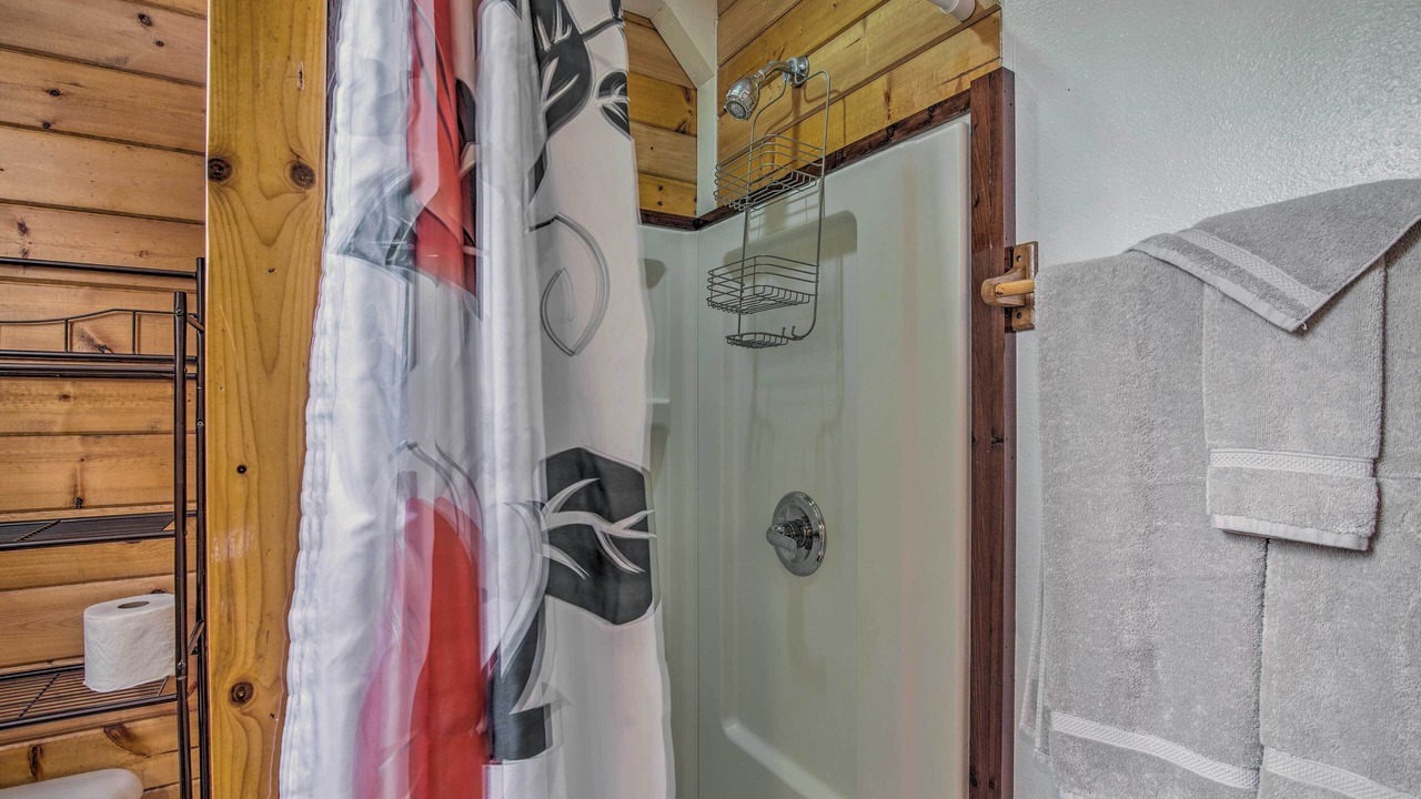 Photo of Bathroom in Leilani Estates