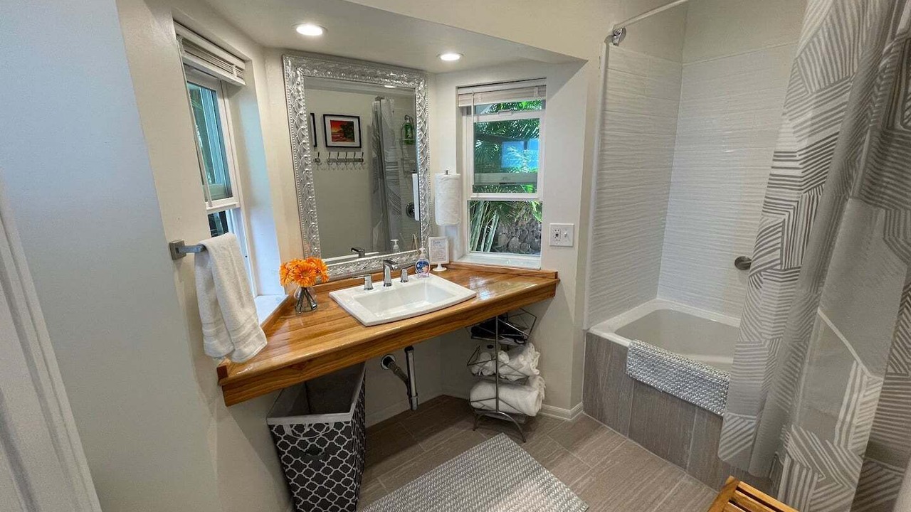 Photo of Bathroom in Kaneohe