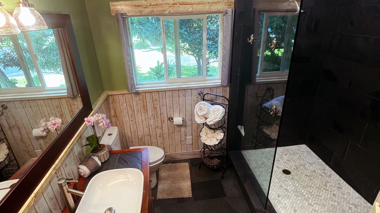 Photo of Bathroom in Pauwela